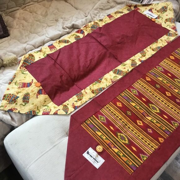 NWT Hand Crafted Set of 2 Table Runners - Picture 2 of 12